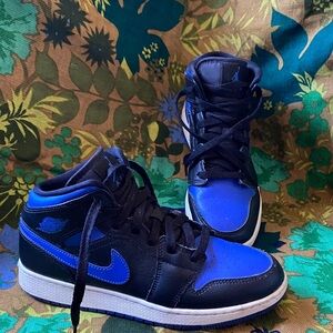 Nike Kids' Black and Blue High-Top Sneakers